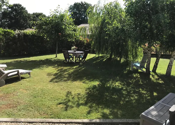 Maisonnette Entre Foret Et Occean
