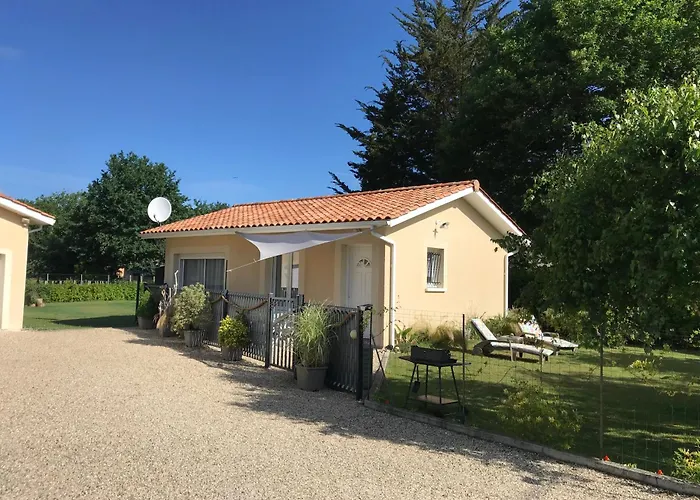 Maisonnette Entre Foret Et Occean